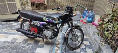 Honda 125 black model 2020 0333-688-5243