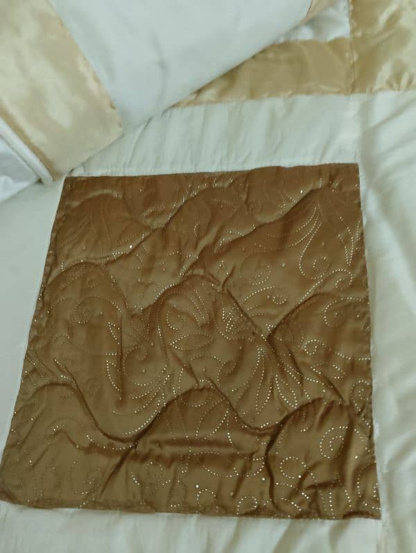 bed cover 1