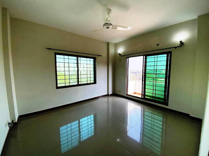 Exclusive Open View Near Mosque & Park 3rd Floor Apartment For Sale In Prime Location Call Now! 5