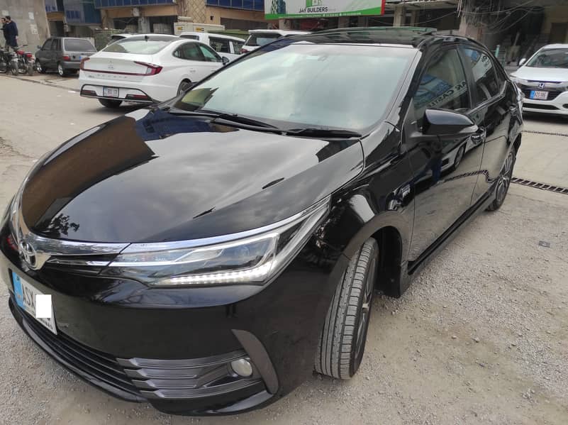 Toyota Altis Grande 2018 1