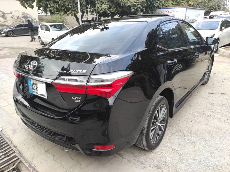 Toyota Altis Grande 2018 3