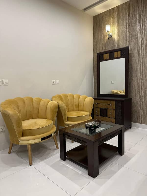 10 marla laxry furnish upper portion k 2 room par day weekly available for rent bahria town lahore 4