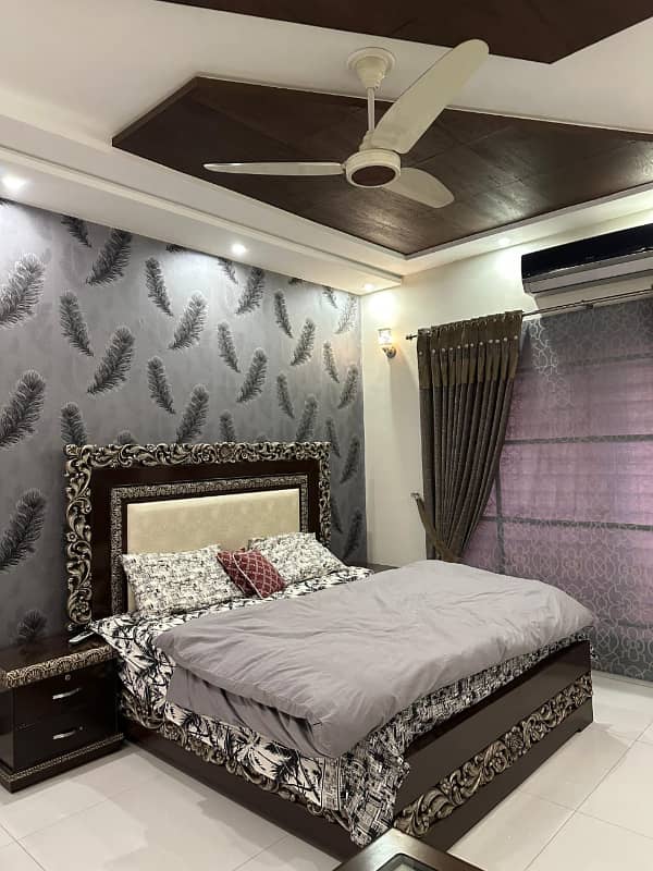 10 marla laxry furnish upper portion k 2 room par day weekly available for rent bahria town lahore 13