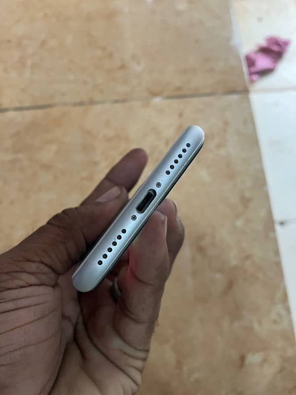 Iphone 8 non pta 4