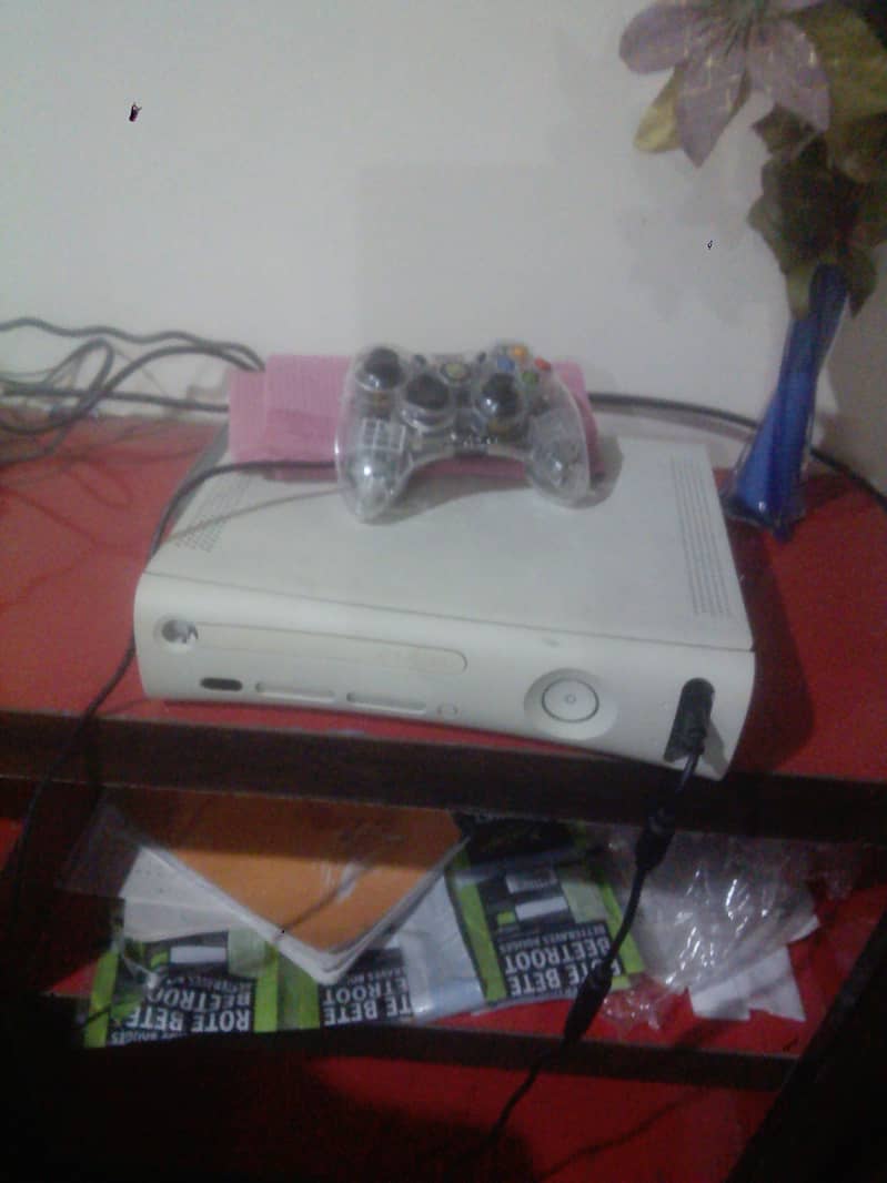 Xbox360with 7free games gta5,GTA sendreas,taken tag tournament 2,e,t,c 1