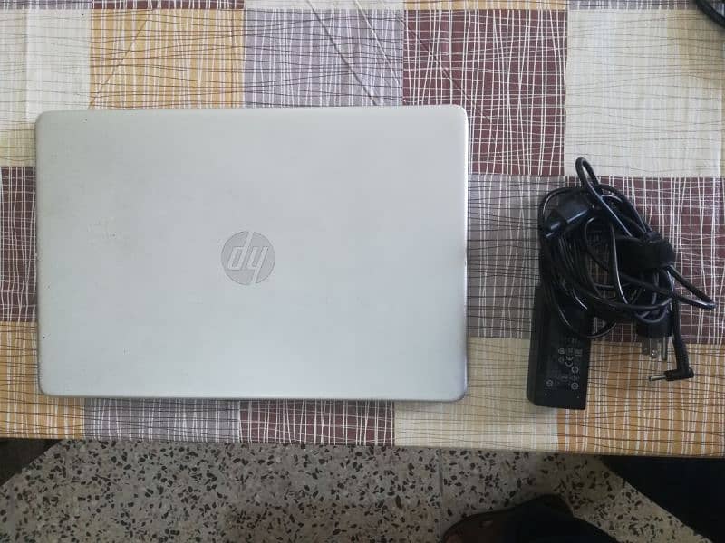 HP i3 ELITE BOOK 3