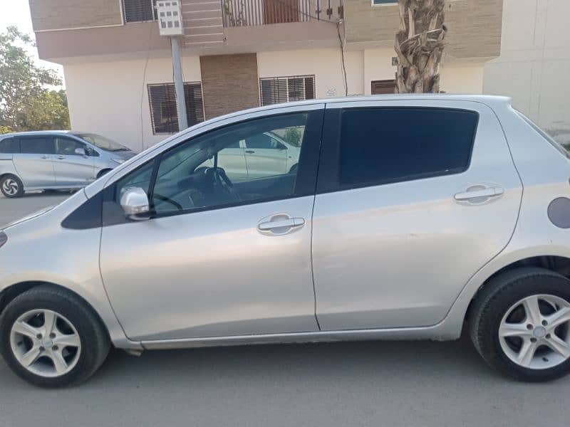 Toyota Vitz 2014/2014  for sale 3