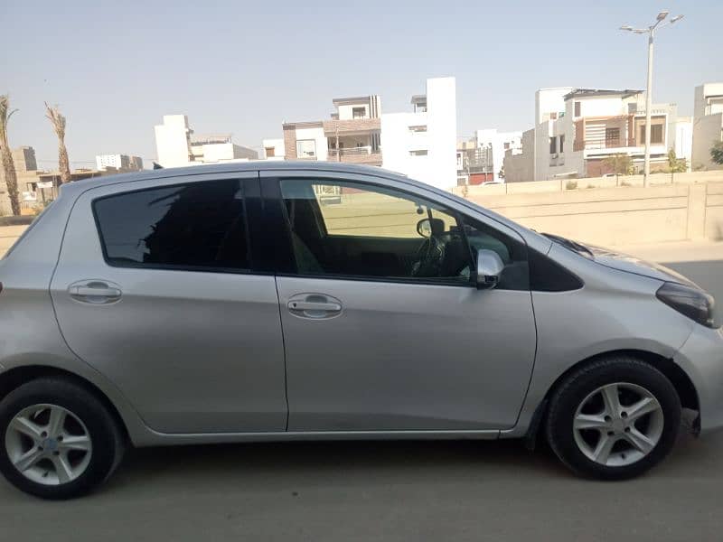 Toyota Vitz 2014/2014  for sale 4