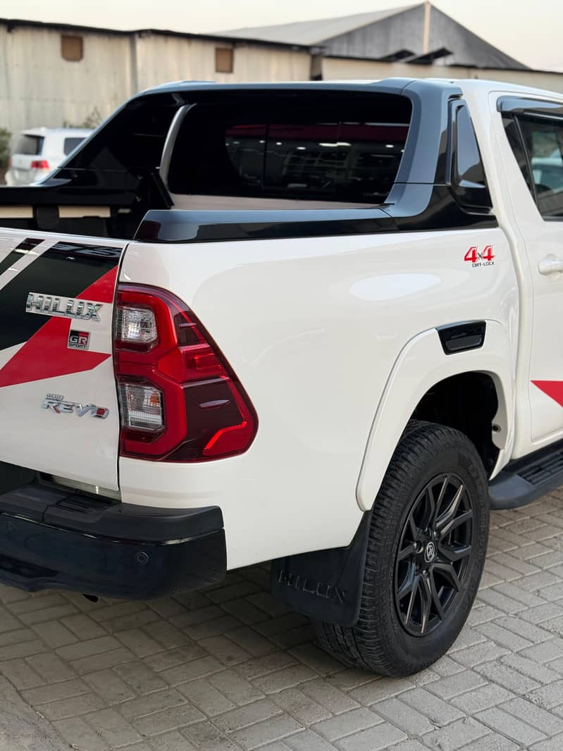 Toyota Hilux 2024 10