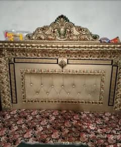 King bed wooden made good working condition 0/3/2/1/4/7/1/9/6/3/9