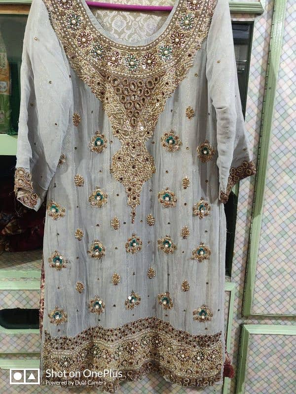 Bridal lehnga  good condition just 1 time used and 1 party wear suit 14