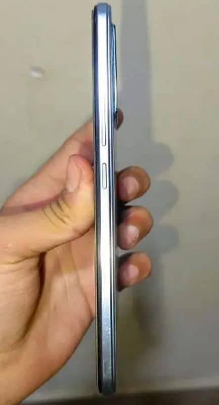 Vivo v23e full box with charger condition 10by10 1