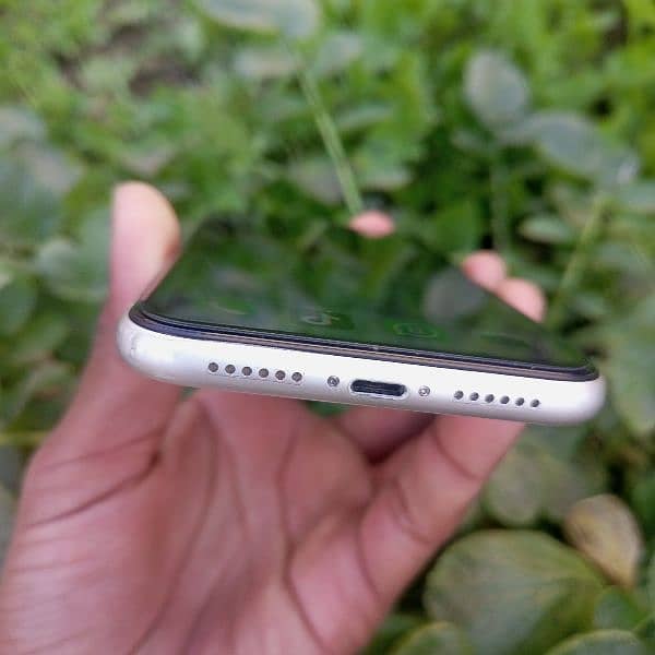 iPhone 11 non PTA 128 GB condition 10 by 9.5 4