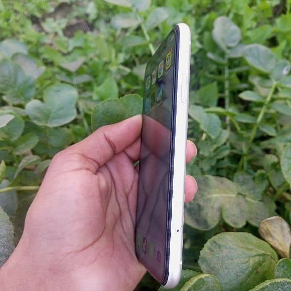 iPhone 11 non PTA 128 GB condition 10 by 9.5 5