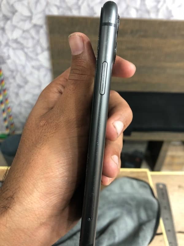 iphone 11 64Gb 2