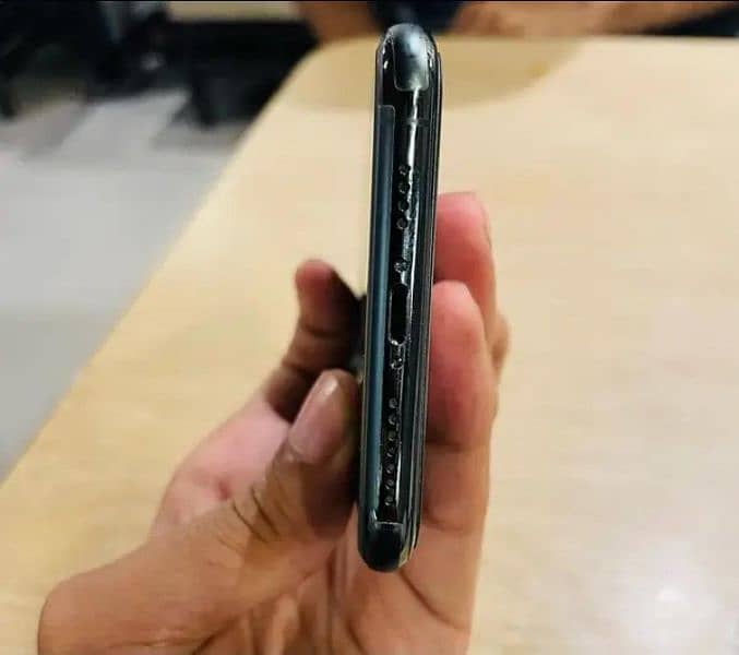 Iphone 11 pro max 64gb Non Pta 6