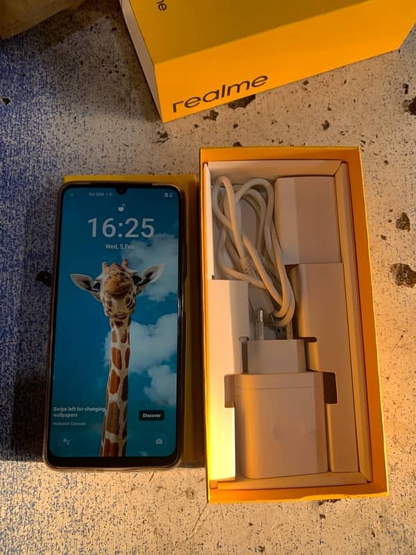 Realme C63 1