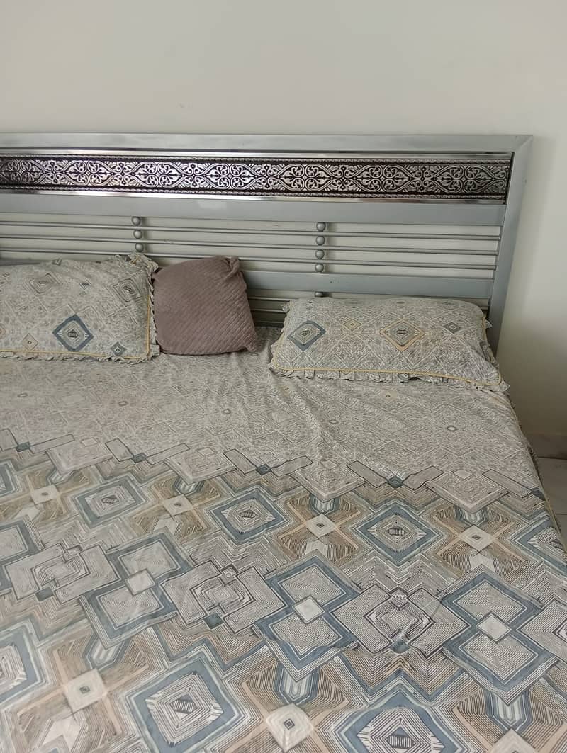 King size bed with mattress 2