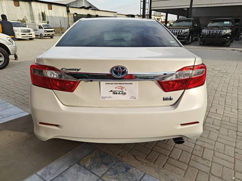 Toyota Camry 2013 4