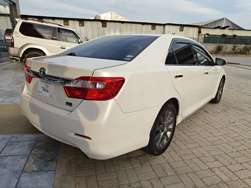 Toyota Camry 2013 6