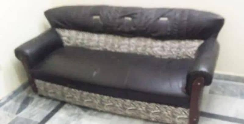 leather sofa 0