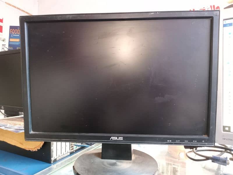 19" Lcd For sale 1