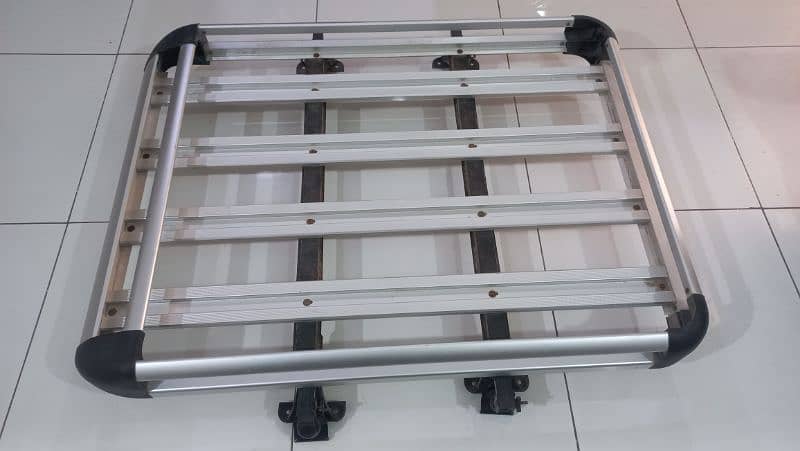 universal size luggage / cargo carrier 2