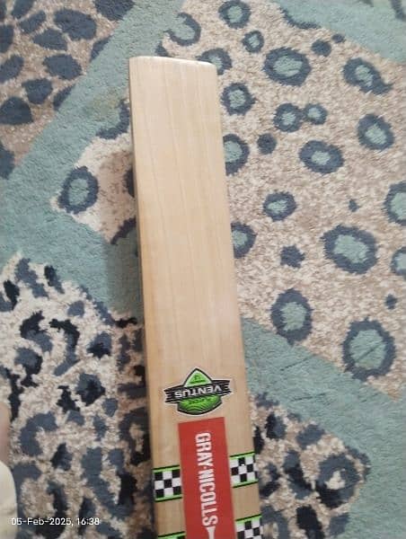 pure English willow bat 3