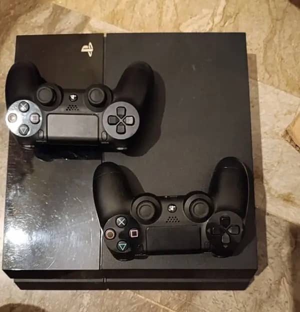 PS4 console original condition import from USA with 9 games and wires 4