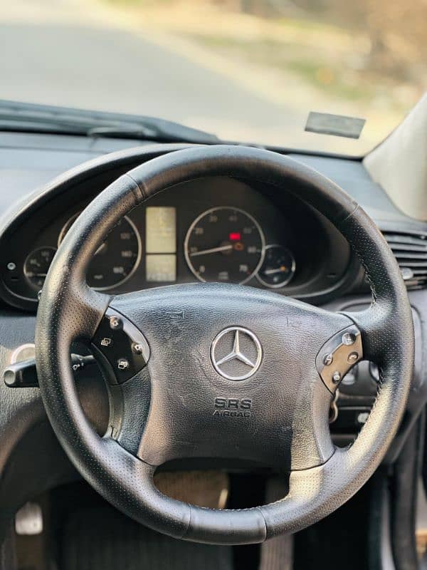 Mercedes C Class 2006 3