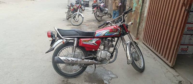 Honda 125 2023 model in 10/10 condition 1