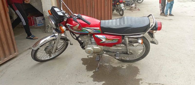 Honda 125 2023 model in 10/10 condition 4