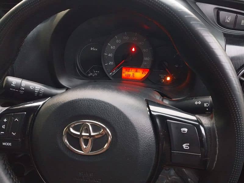 Toyota Vitz 2018 (4 grade verified auction sheet & Pak wheel certified 3