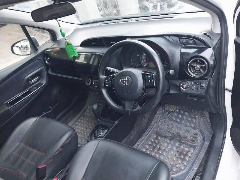 Toyota Vitz 2018 (4 grade verified auction sheet & Pak wheel certified 5