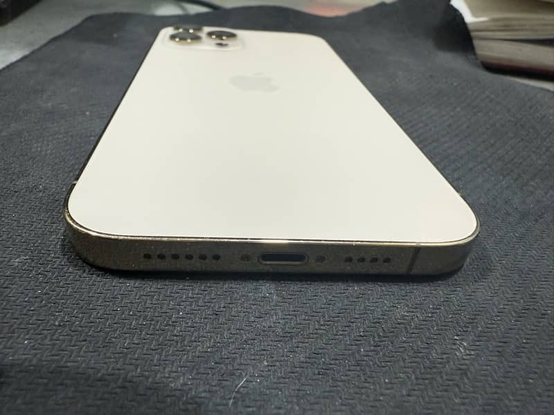 iphone 12 pro max 256 GB, PTA approved 5