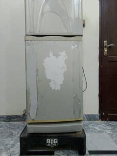 Dwalance Refrigerator used good quality.