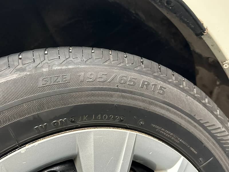 195/65/15 Bridge Stone tyre 1