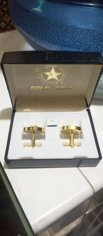 Cufflinks with case box Golden elegant design for Mens 1