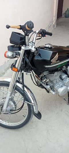 Honda 125 Self start Special edition