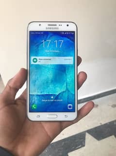 Samsung galaxy j7 with full box brand new condition