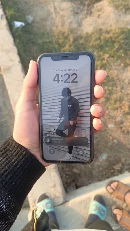 iPhone 11 64gb 10/10 condition 4