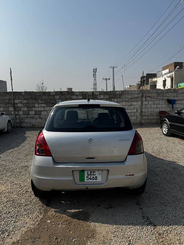 Suzuki Swift 2011 3