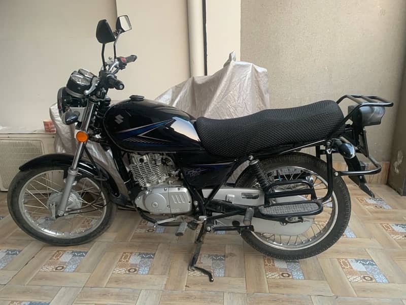 Suzuki gs 150 1