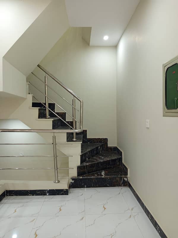 5 MARLA BRAND NEW HOUSE FOR SALE IN VERY REASONABLE PRICE ( BLOCK C NEW LAHORE CITY PHASE 2 ) 17