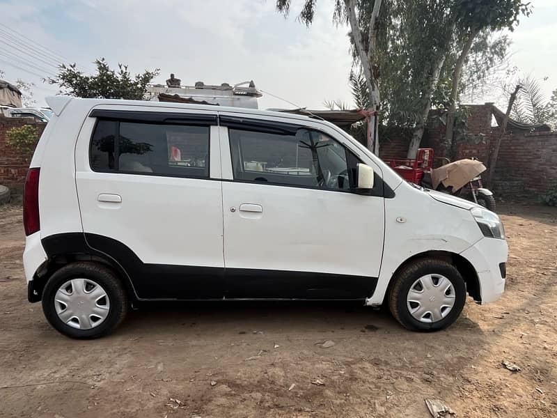 Suzuki Wagon R 2017 3