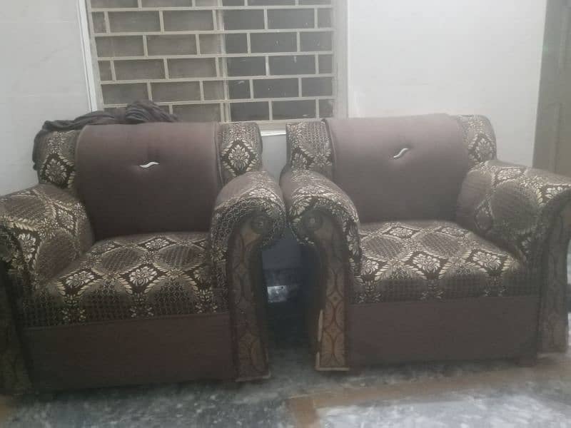 Sofa Set (urgent sale) 1