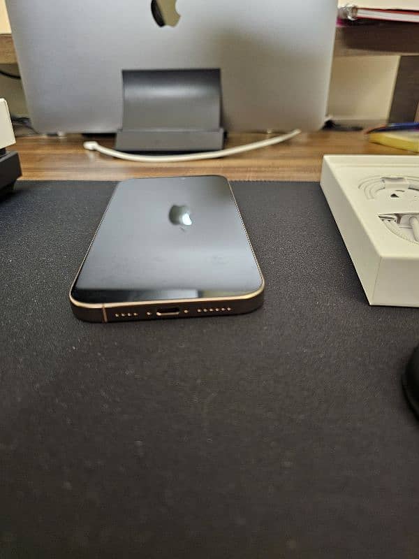 Apple Iphone 16 Pro Max Dessert Titanium 256 GB 4