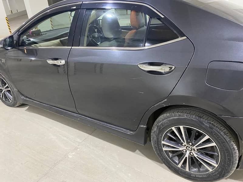 Toyota Corolla Altis 2017 5