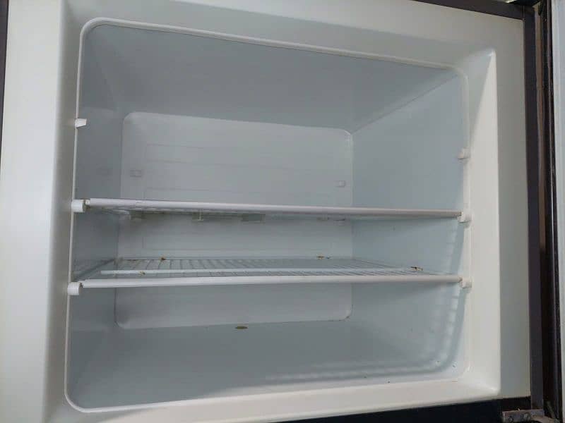 Electrolux Full size Refrigerator 6