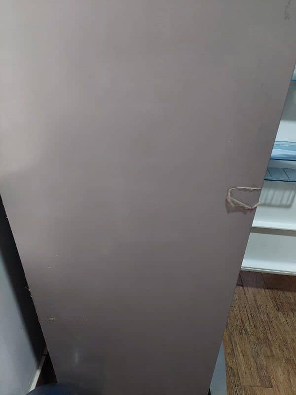 Electrolux Full size Refrigerator 9